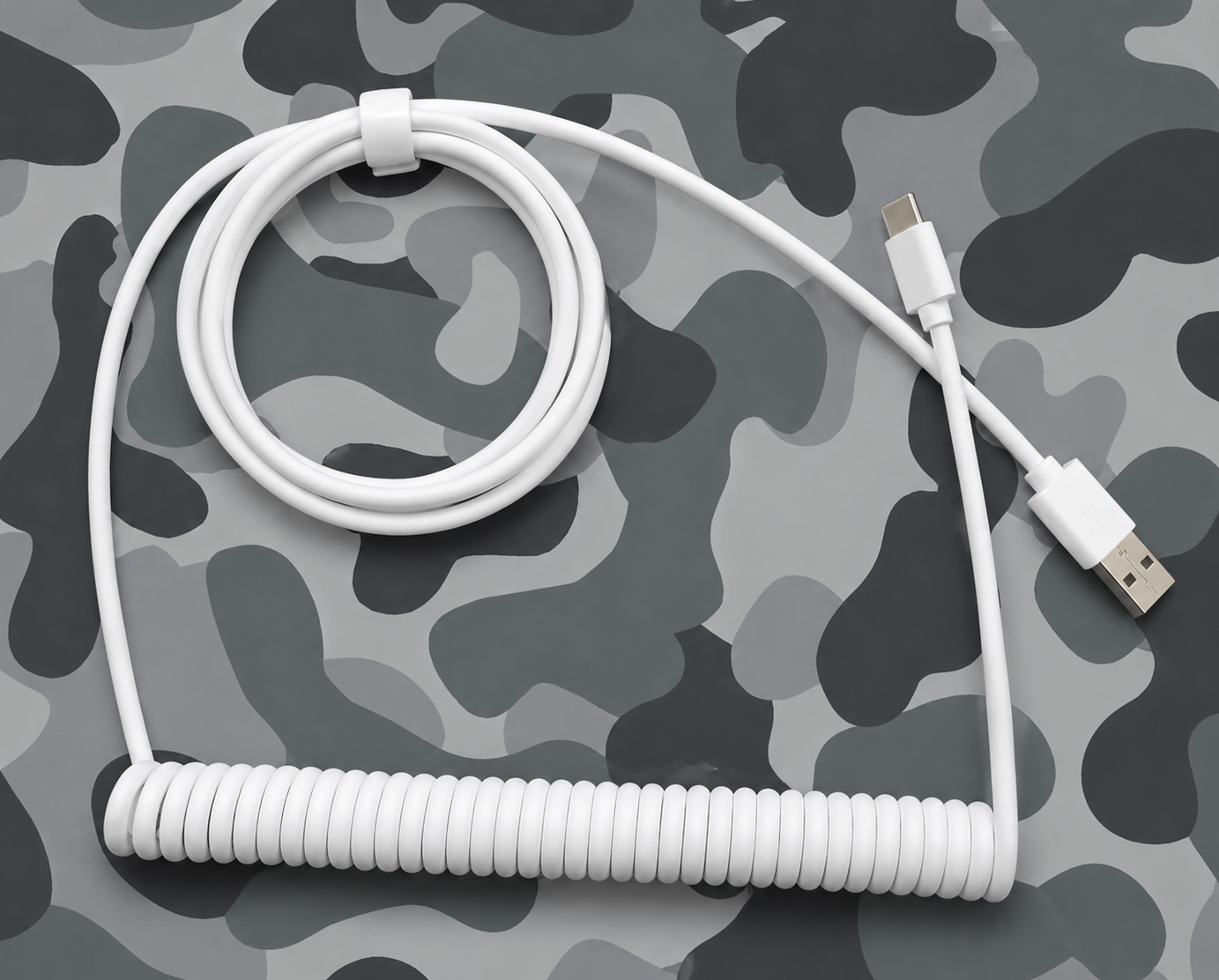 Clean Mechanical Keyboard Coiled Cable Type C USB Port